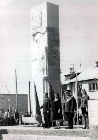 Первый памятник в Тоншаево