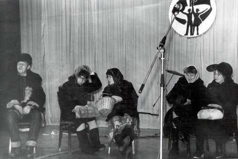 Выступление драматического кружка Вякшенерского СДК. Тоншаево 1987 год.